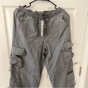 Halara Wind Joggers, High wasted- Size XS. NEVER worn
